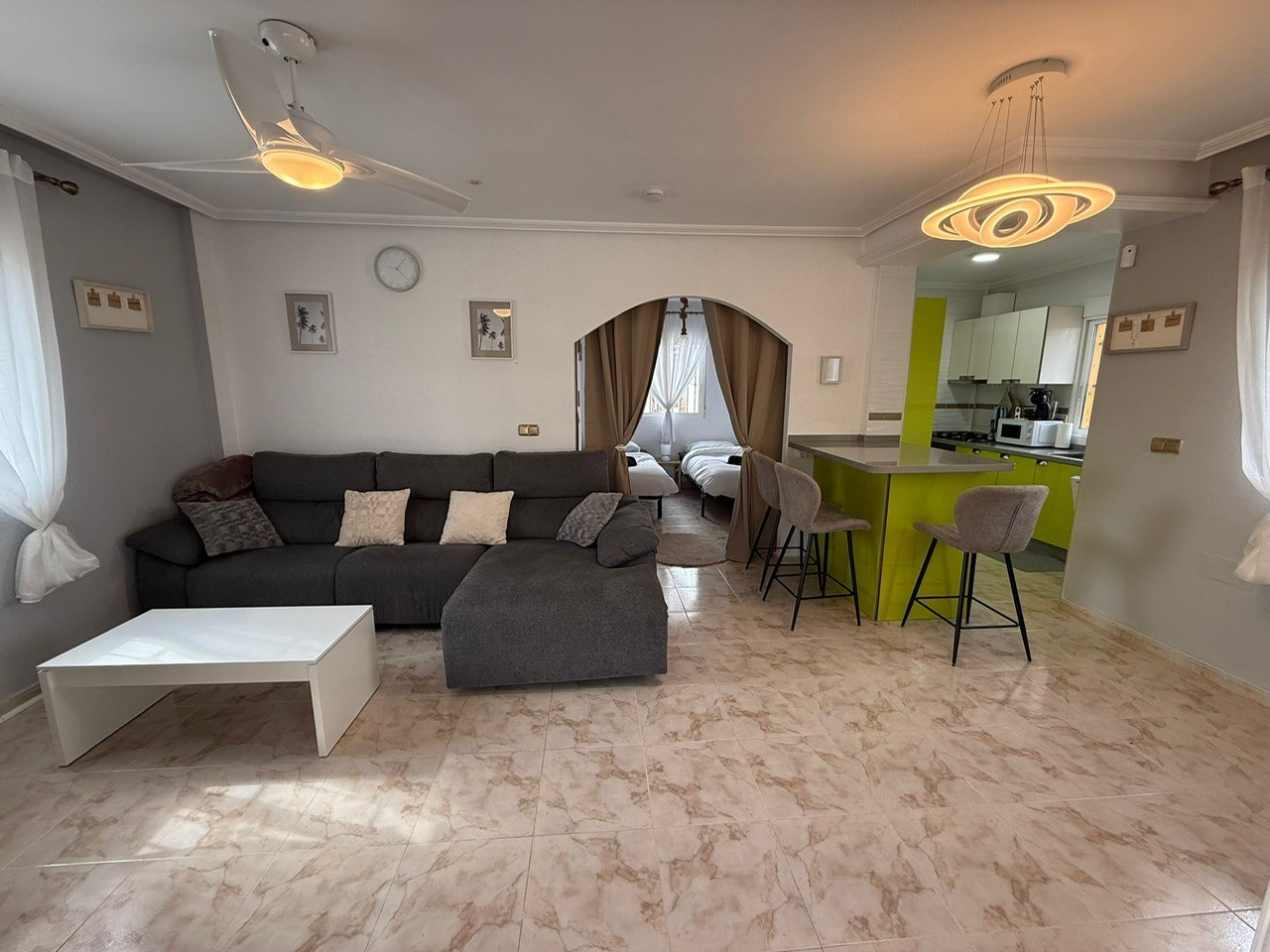 Vrijstaande villa te koop in Orihuela Costa