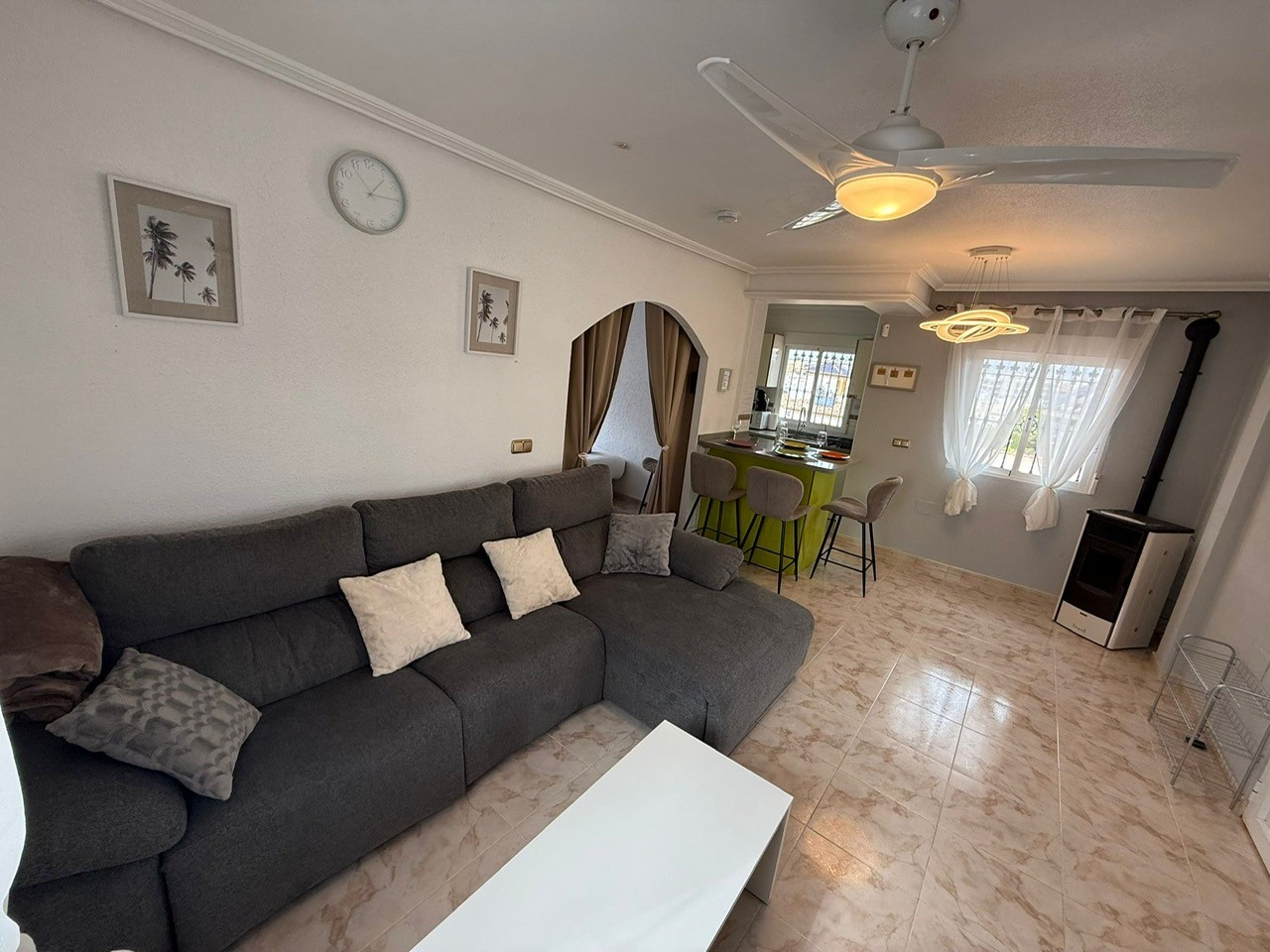 Vrijstaande villa te koop in Orihuela Costa