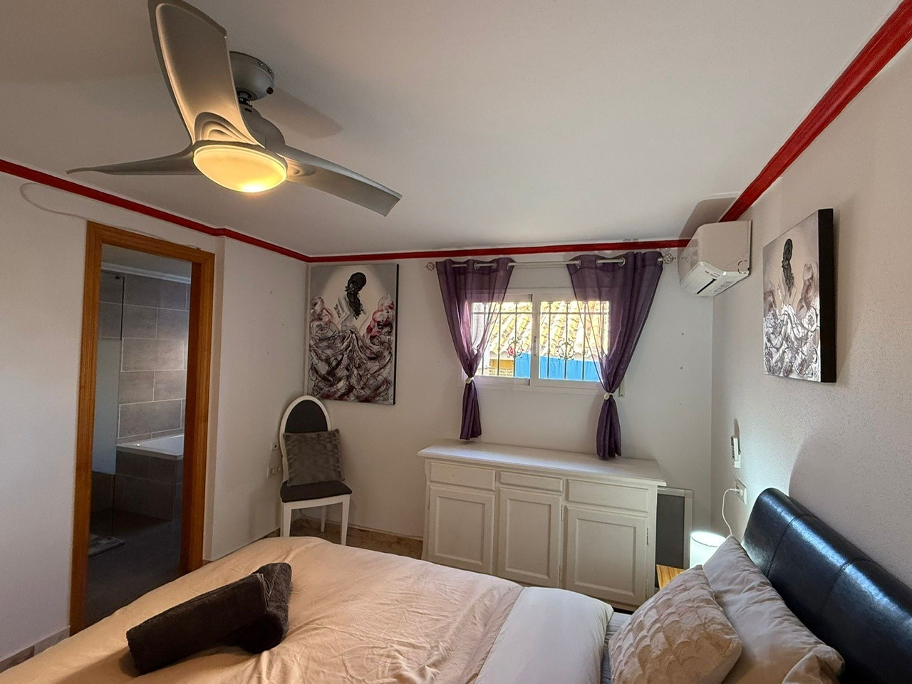 Vrijstaande villa te koop in Orihuela Costa