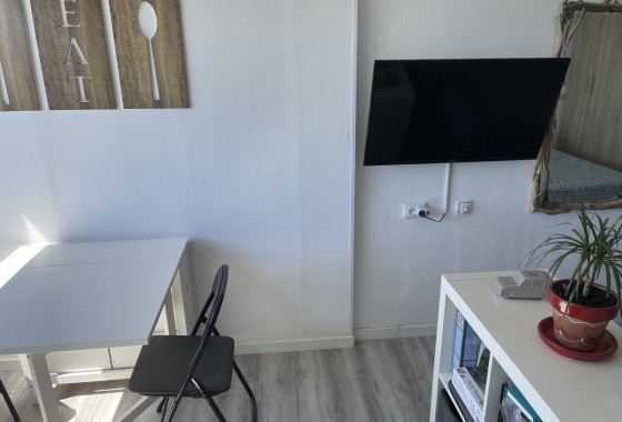 Resale - Apartment / flat - San Luis, Torrevieja