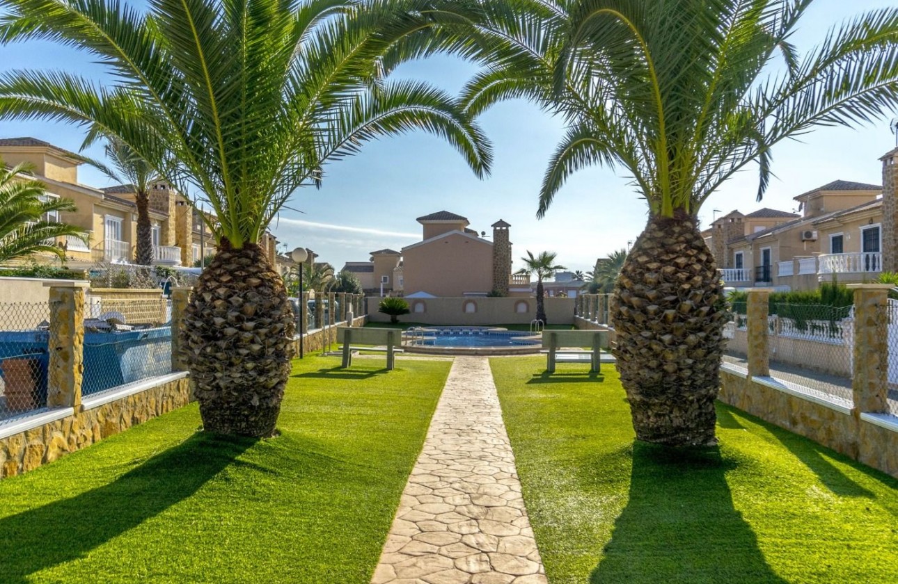 Reventa - Chalet - Torrevieja - Aguas nuevas 1