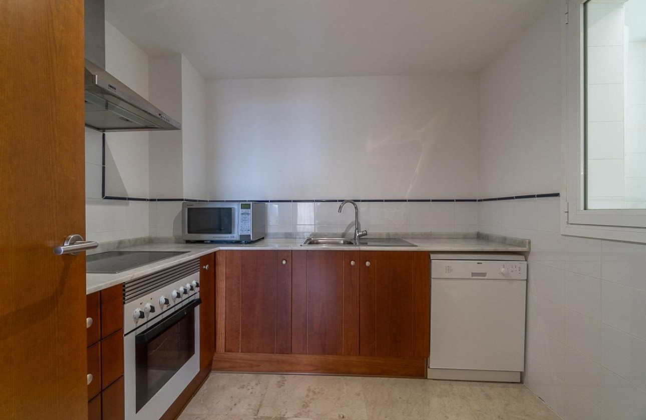 Resale - Apartment / flat - Torrevieja - Punta prima