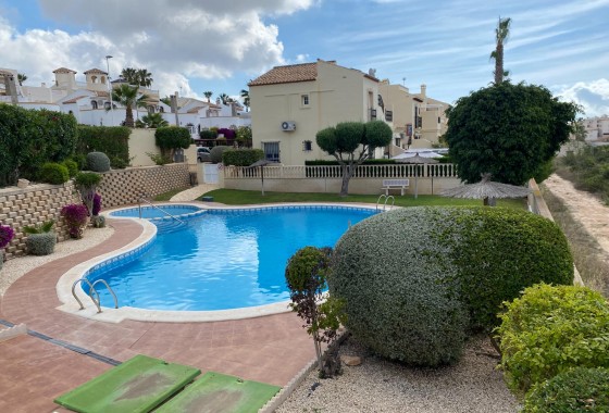 Resale - Villa - Orihuela Costa - Los Dolses