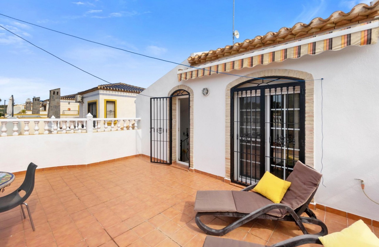 Resale - Villa - Orihuela Costa - Los Dolses