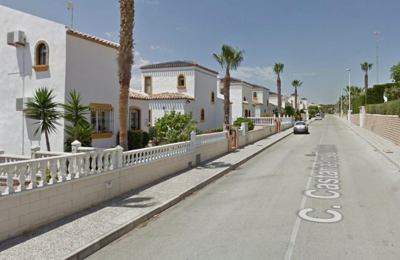 Resale - Villa - Orihuela Costa - Los Dolses