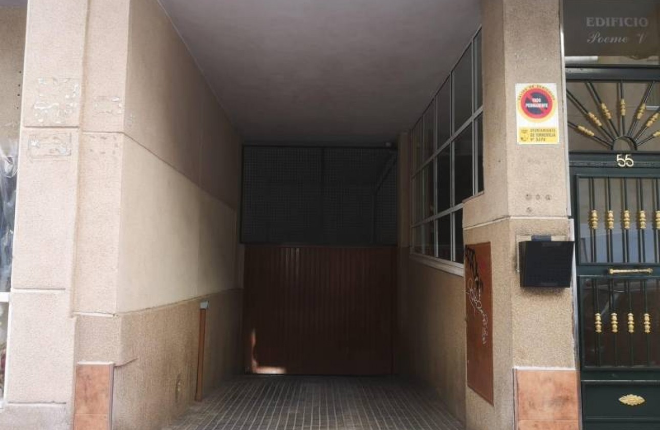 Revente - Garage - Torrevieja - Estacion de autobuses
