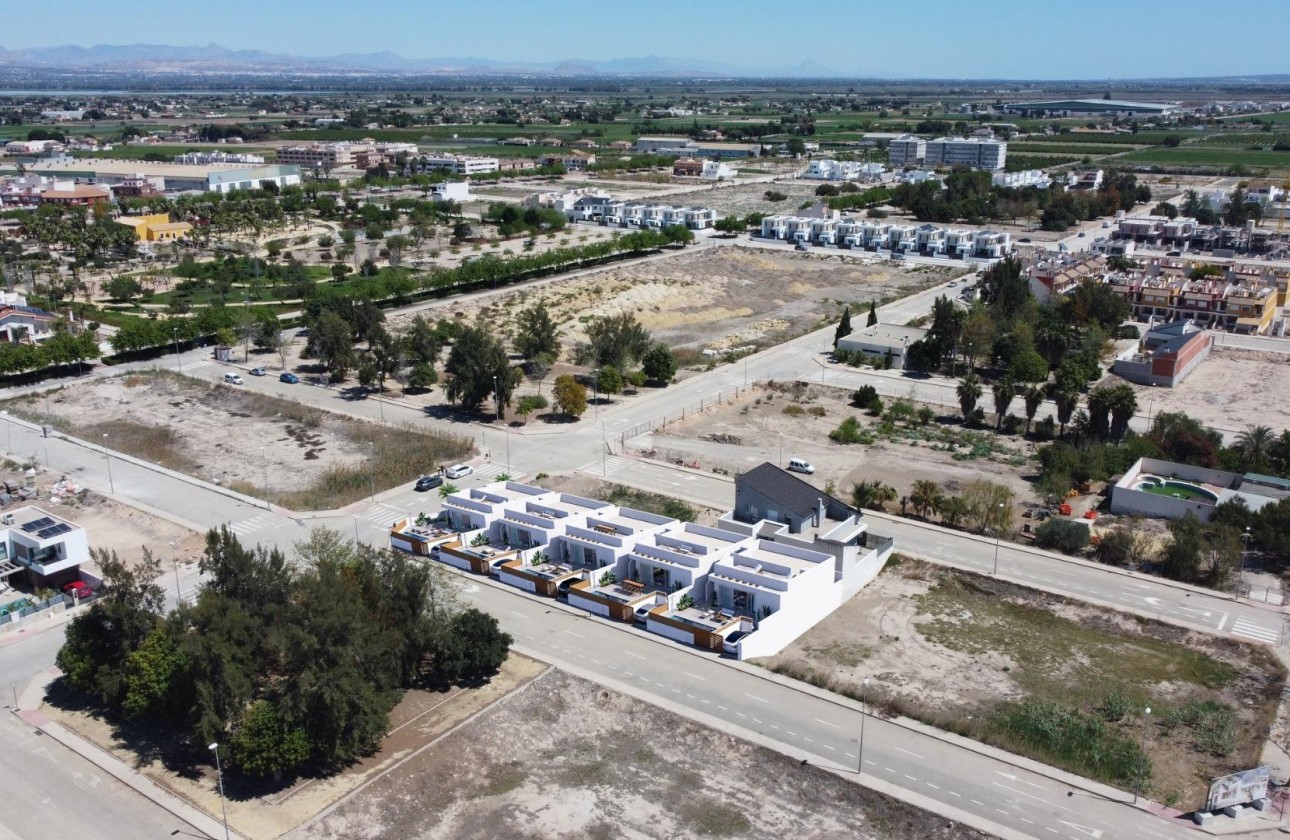 Nueva construcción  - Chalet - Dolores - polideportivo