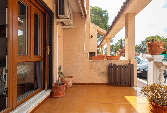 Resale - Villa - Torrevieja - Los altos