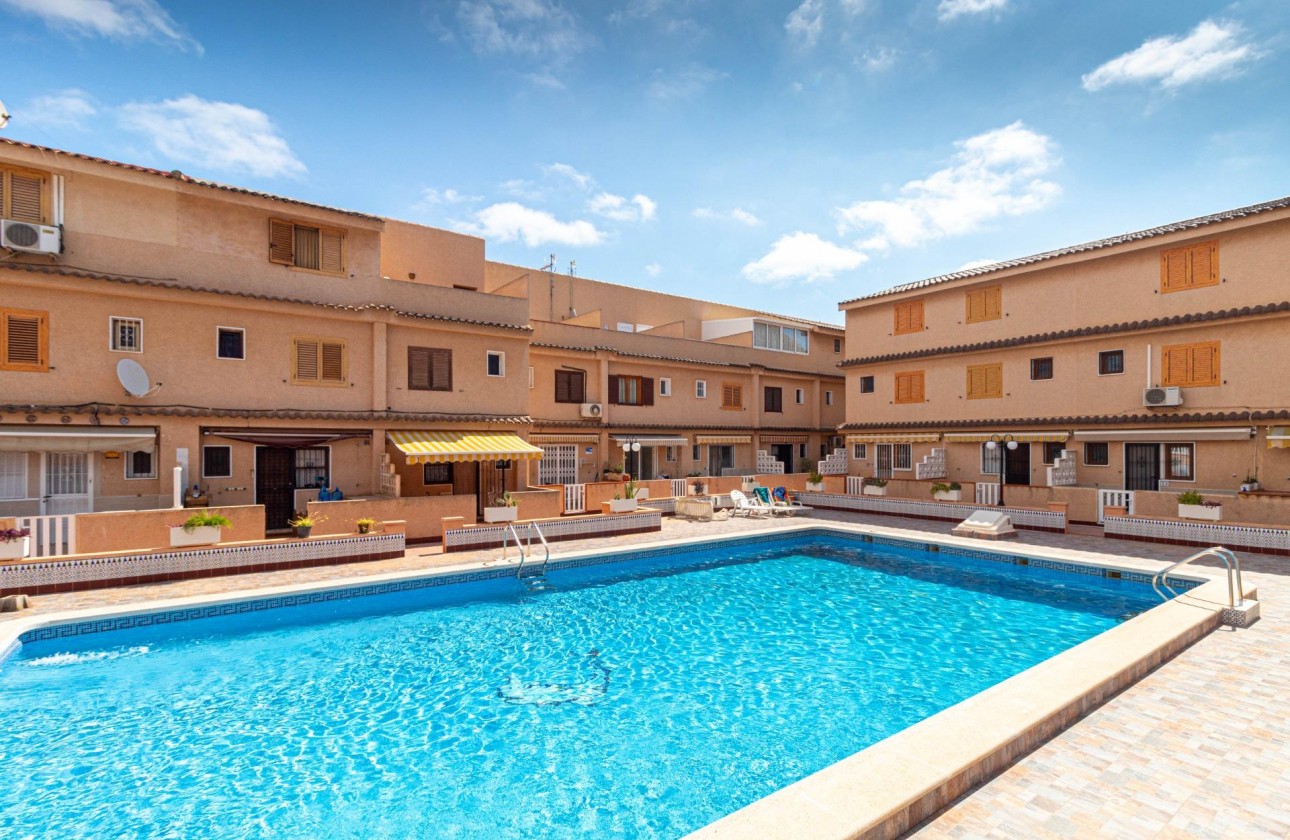 Resale - Villa - Torrevieja - Los altos