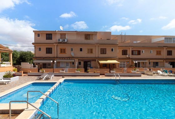 Resale - Villa - Torrevieja - Los altos