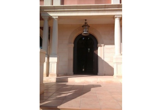 Reventa - Chalet - Elche