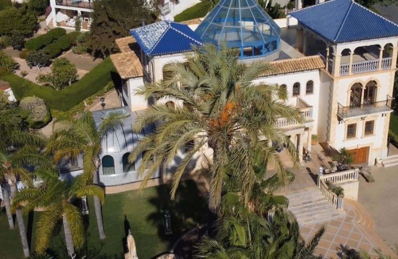 Resale - Villa - Orihuela Costa