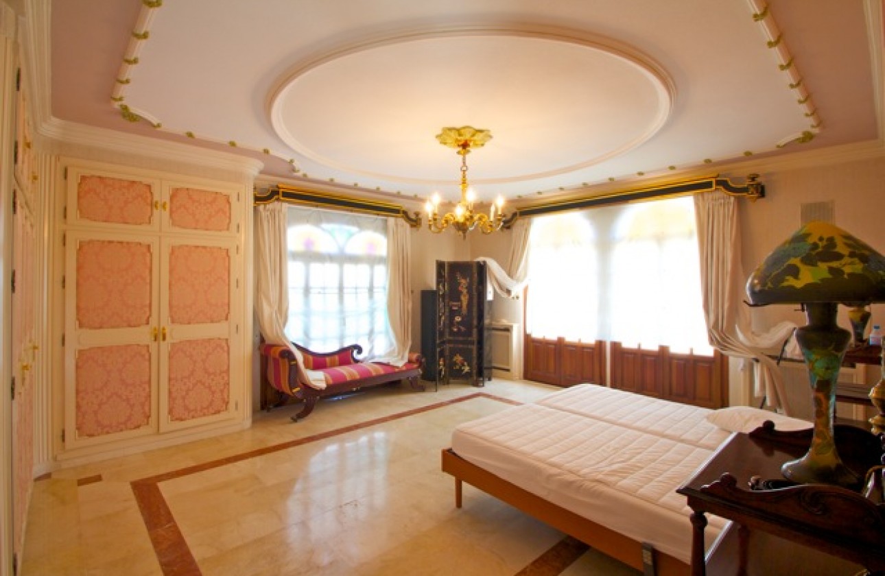 Resale - Villa - Orihuela Costa