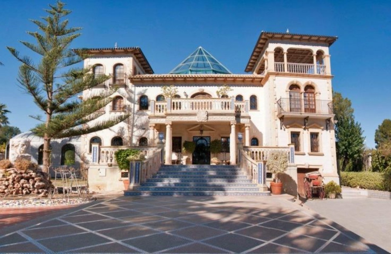 Resale - Villa - Orihuela Costa