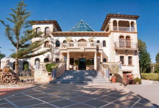 Resale - Villa - Orihuela Costa