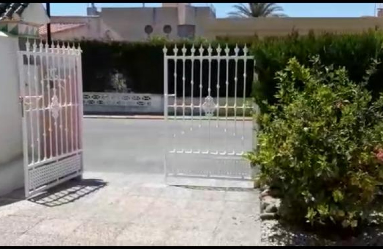 Resale - Villa - Torrevieja - torrevieja