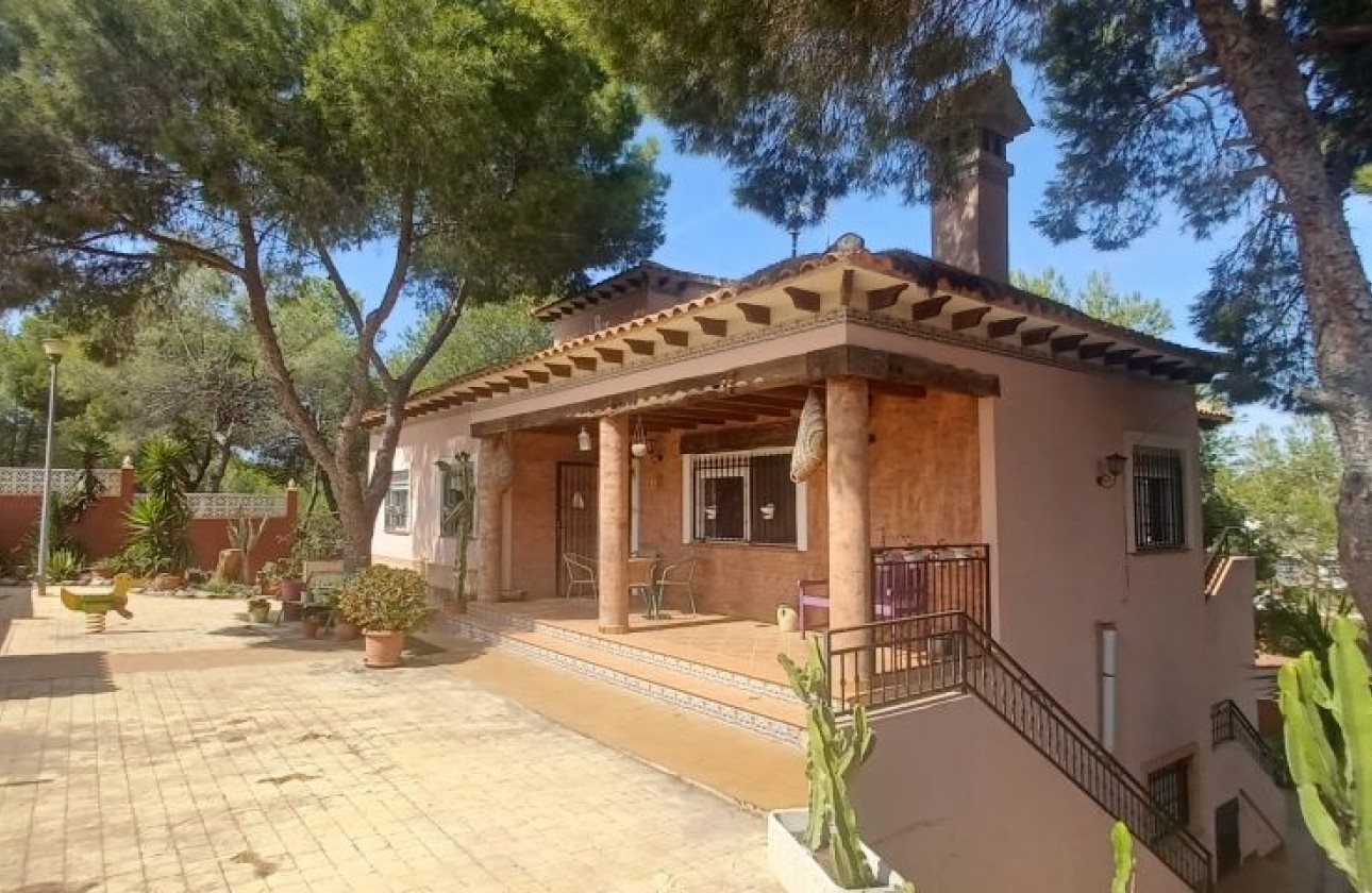 Resale - Villa - San Miguel de Salinas