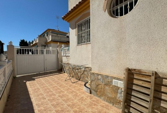 Resale - Villa - Orihuela Costa