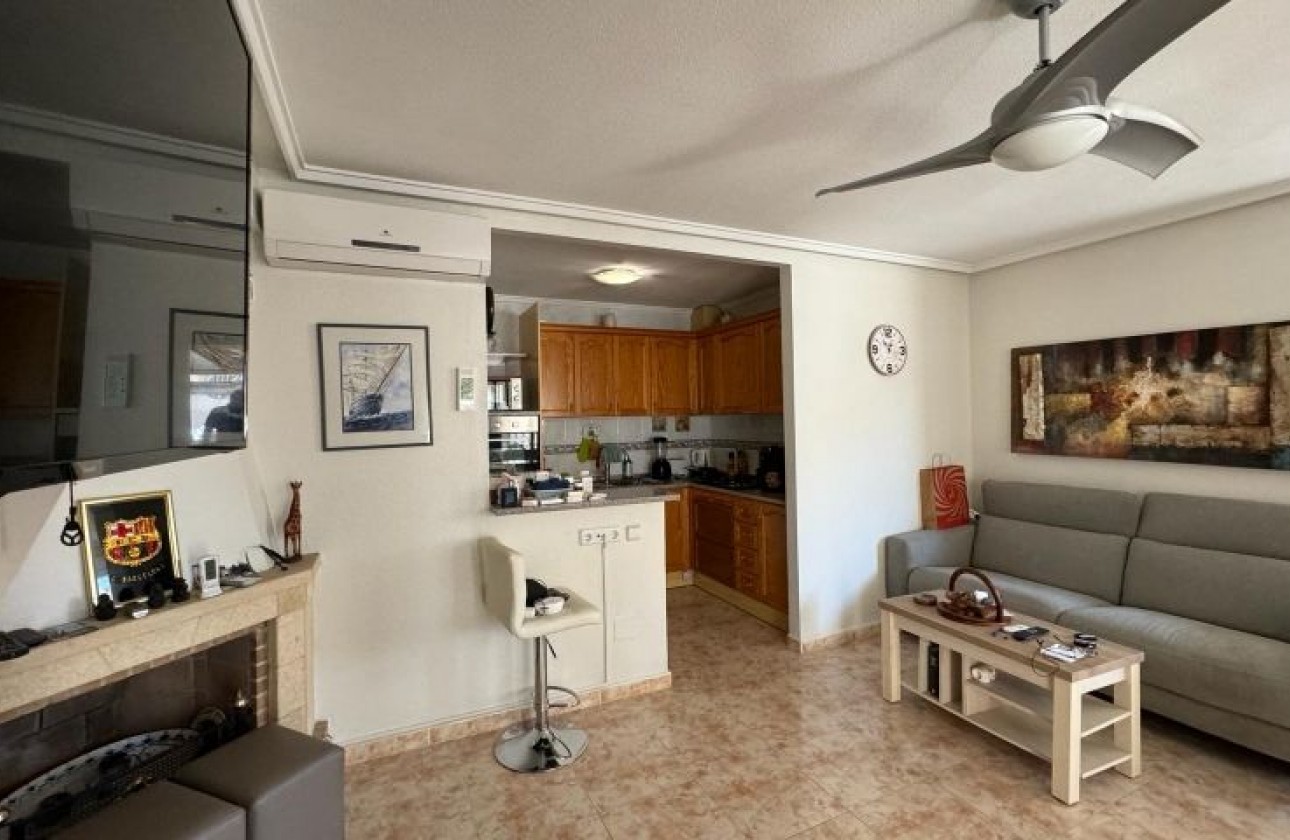 Resale - Villa - Orihuela Costa