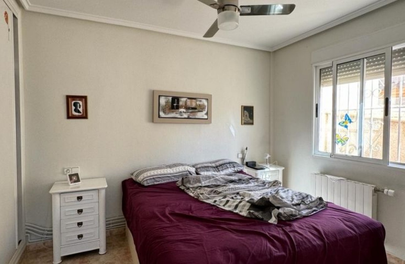 Resale - Villa - Orihuela Costa