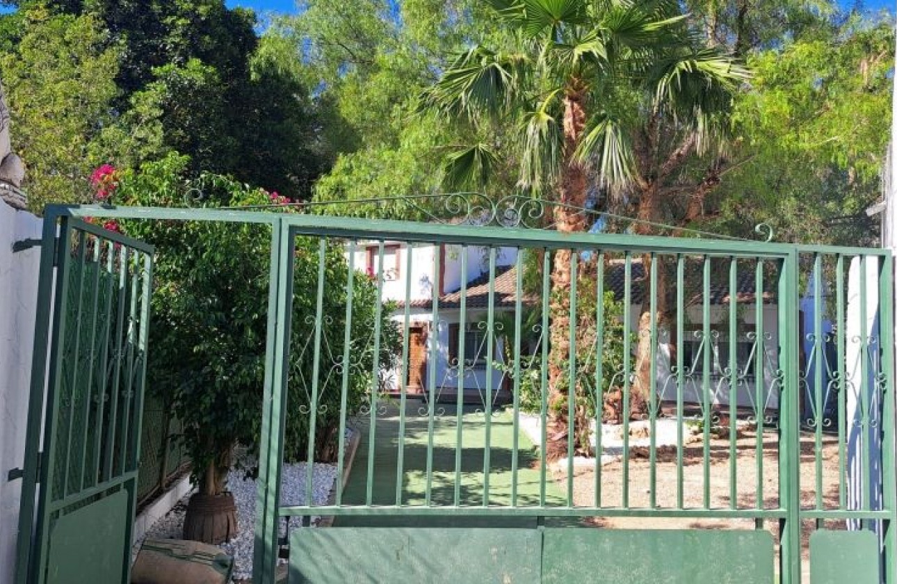 Revente - Country house - Orihuela