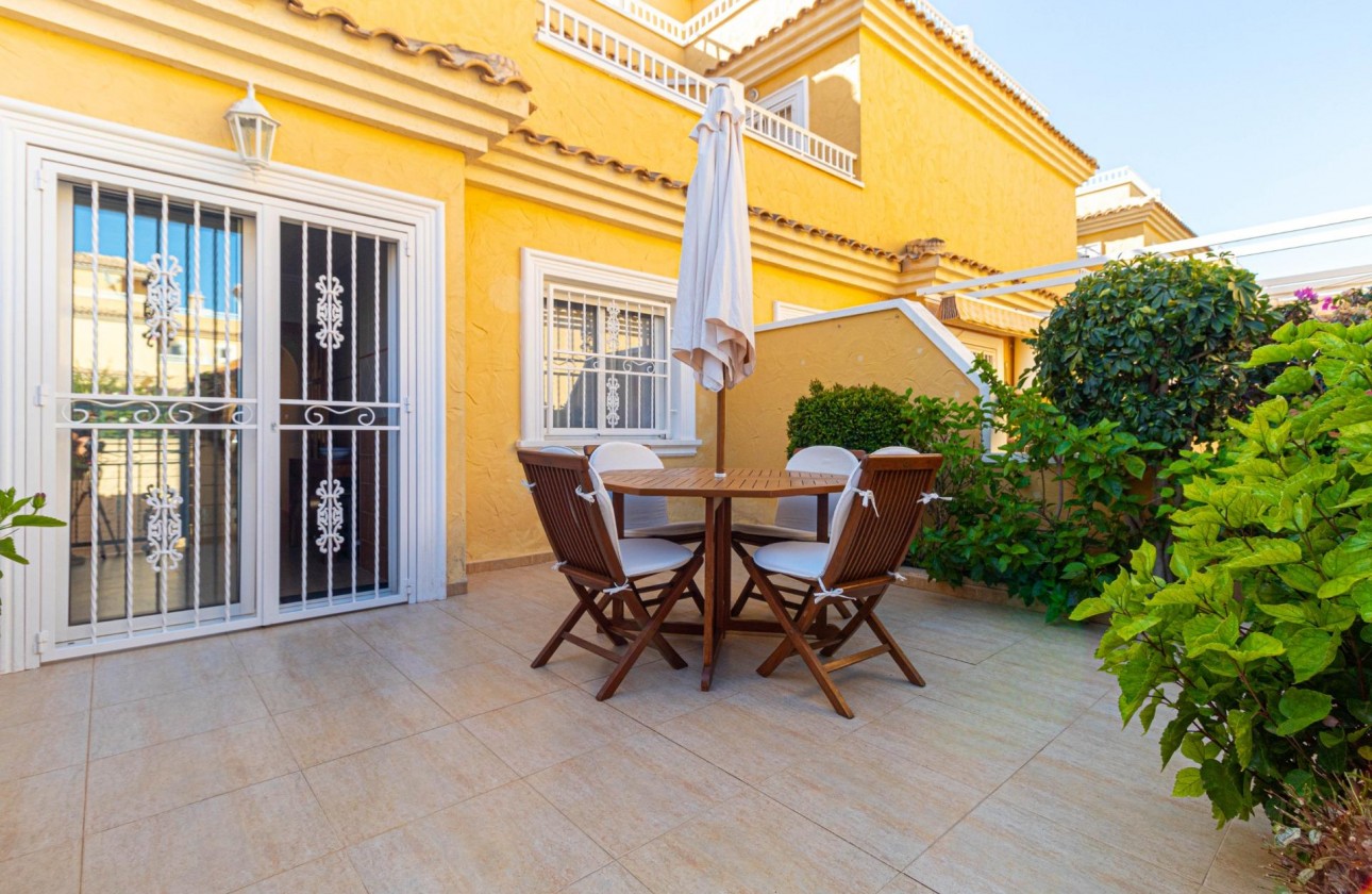 Resale - Villa - Torrevieja - Punta prima