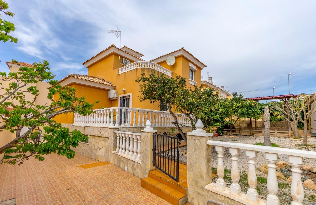 Resale - Villa - Orihuela Costa - Las Filipinas