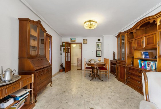 Resale - Apartment / flat - Torrevieja - Centro