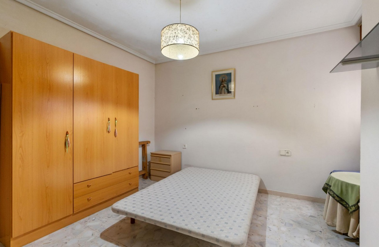 Resale - Apartment / flat - Torrevieja - Centro