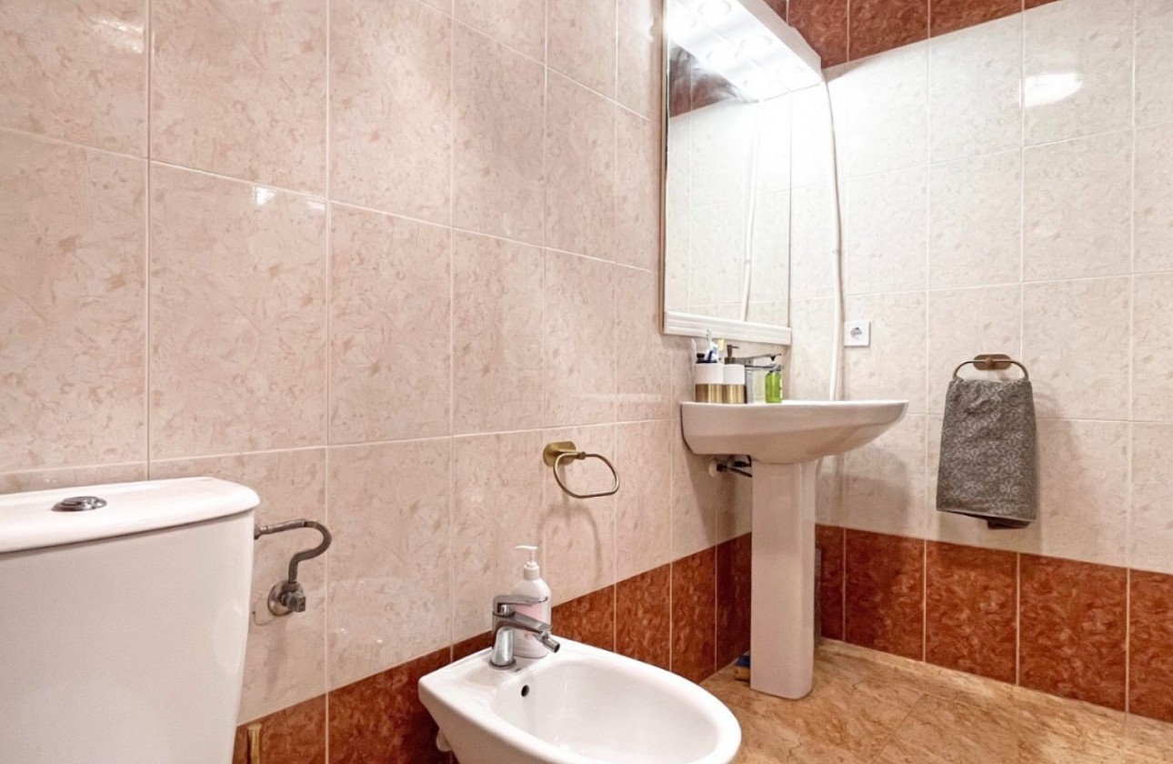 Resale - Apartment / flat - Torrevieja