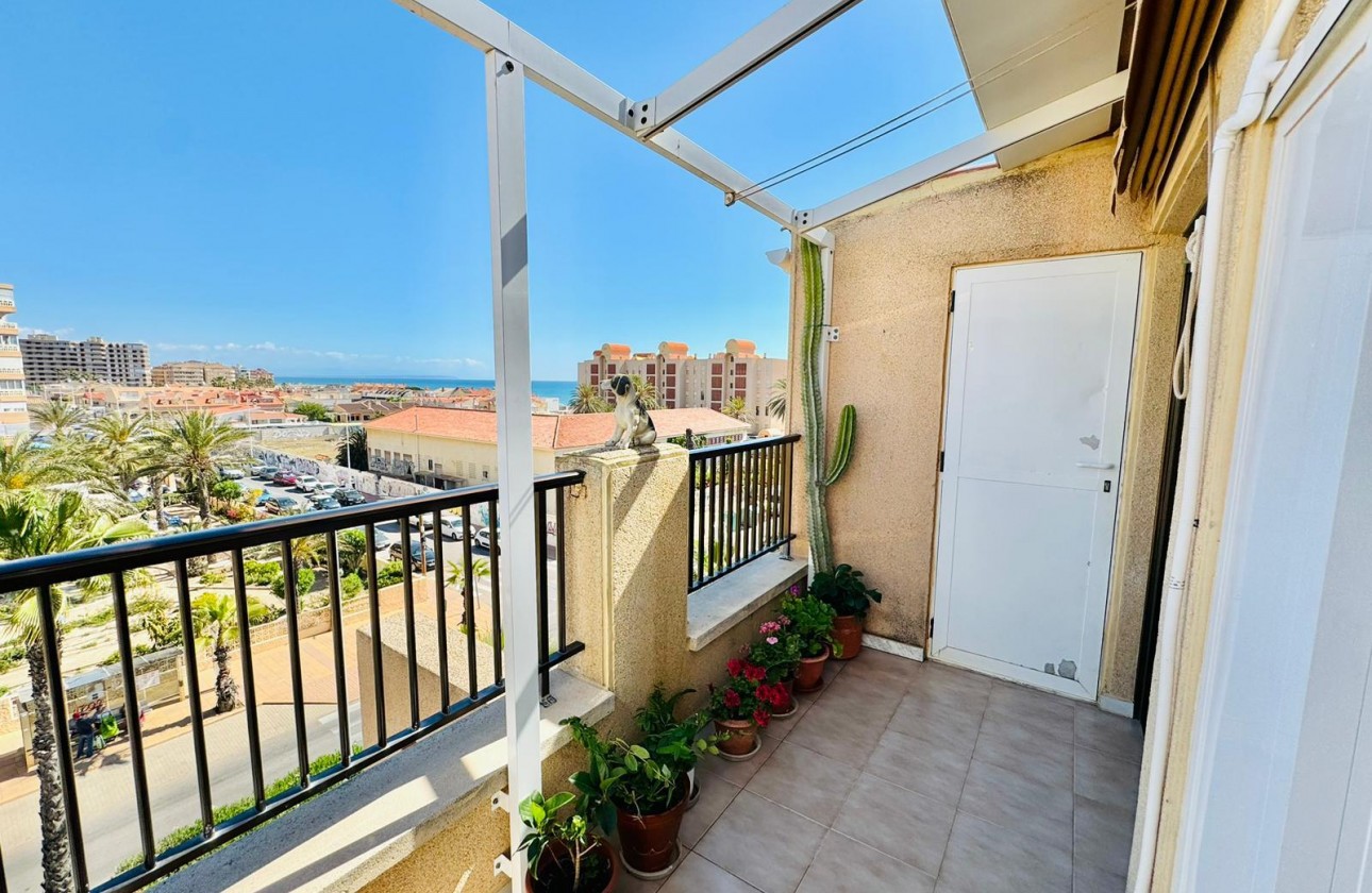 Resale - Apartment / flat - Torrevieja - LA MATA