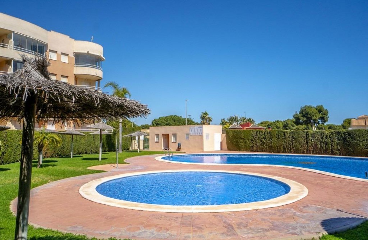 Resale - Apartment / flat - Orihuela Costa - Campoamor