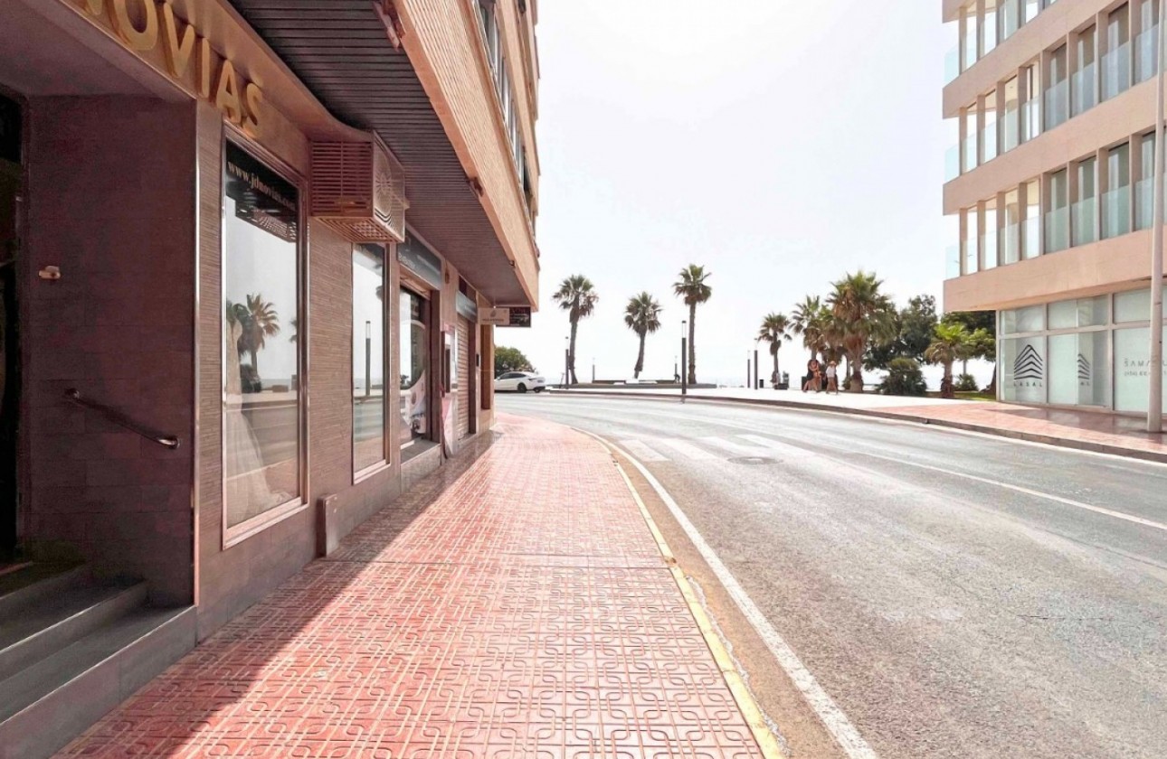 Resale - Commercial - Torrevieja - Playa del Cura