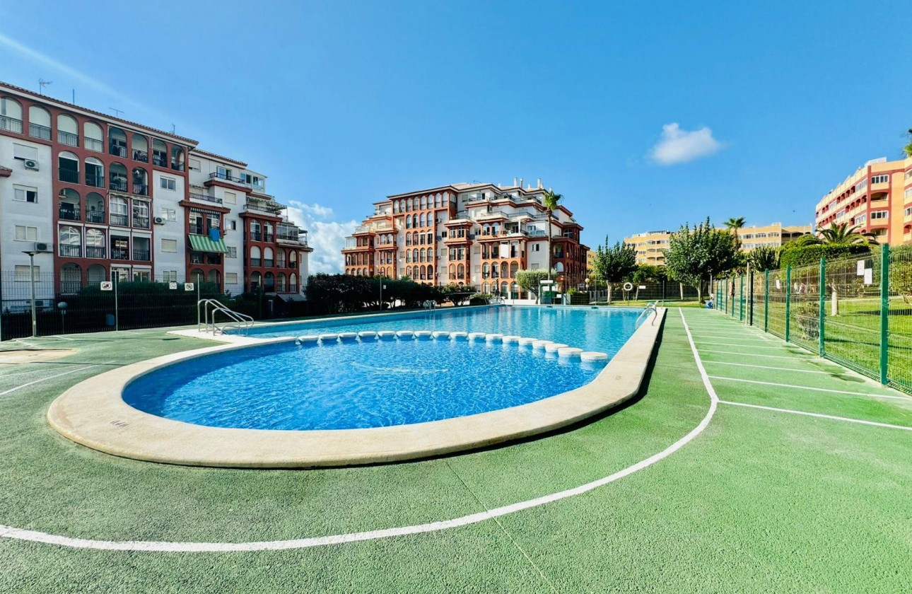 Resale - Apartment / flat - Torrevieja - LA MATA