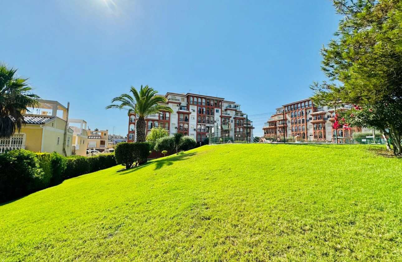 Resale - Apartment / flat - Torrevieja - LA MATA