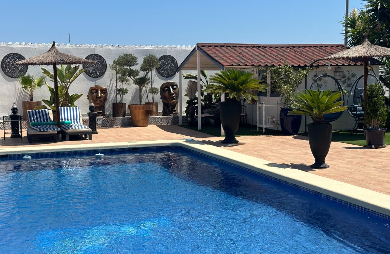 Reventa - Chalet - San Luis, Torrevieja