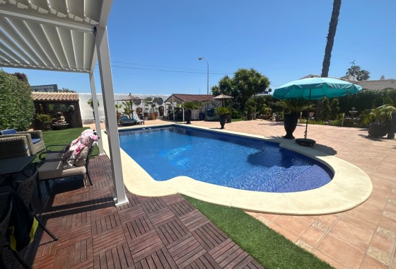 Reventa - Chalet - San Luis, Torrevieja