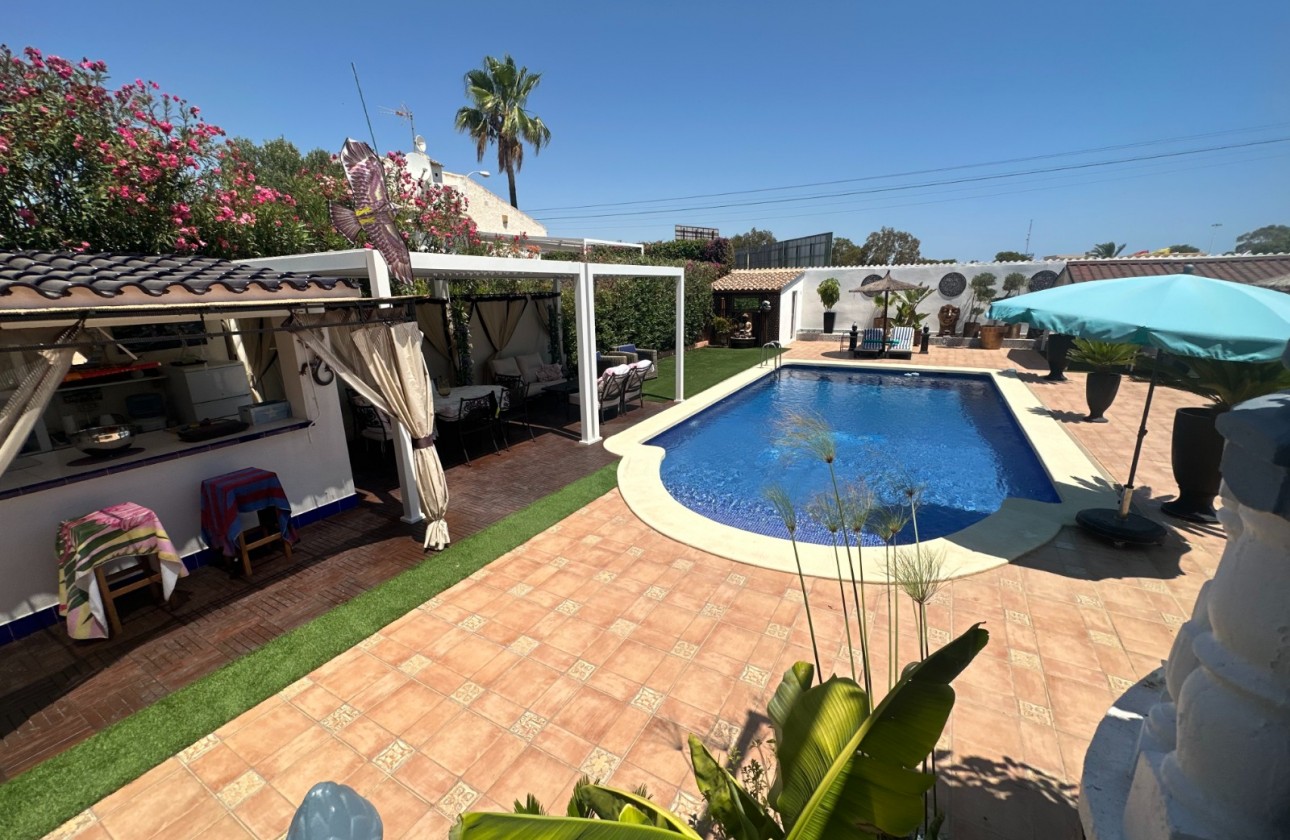 Reventa - Chalet - San Luis, Torrevieja