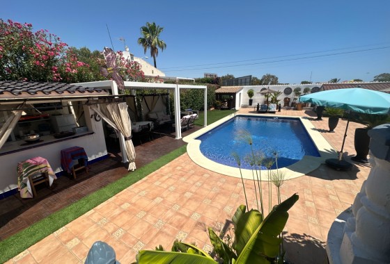 Reventa - Chalet - San Luis, Torrevieja