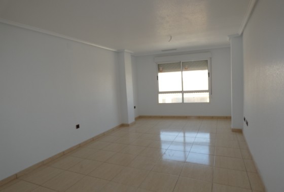 Reventa - Apartamento / piso - Algorfa