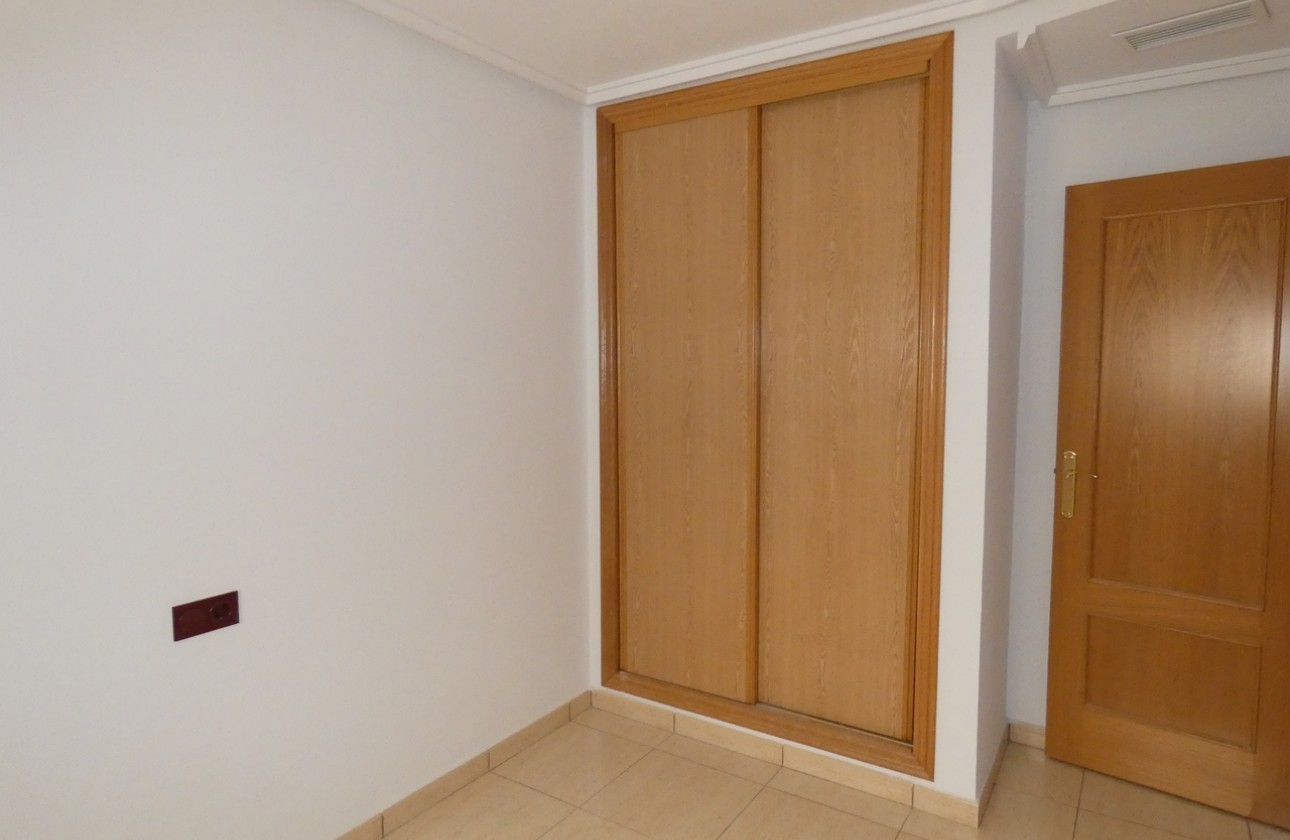 Reventa - Apartamento / piso - Algorfa