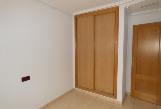 Reventa - Apartamento / piso - Algorfa