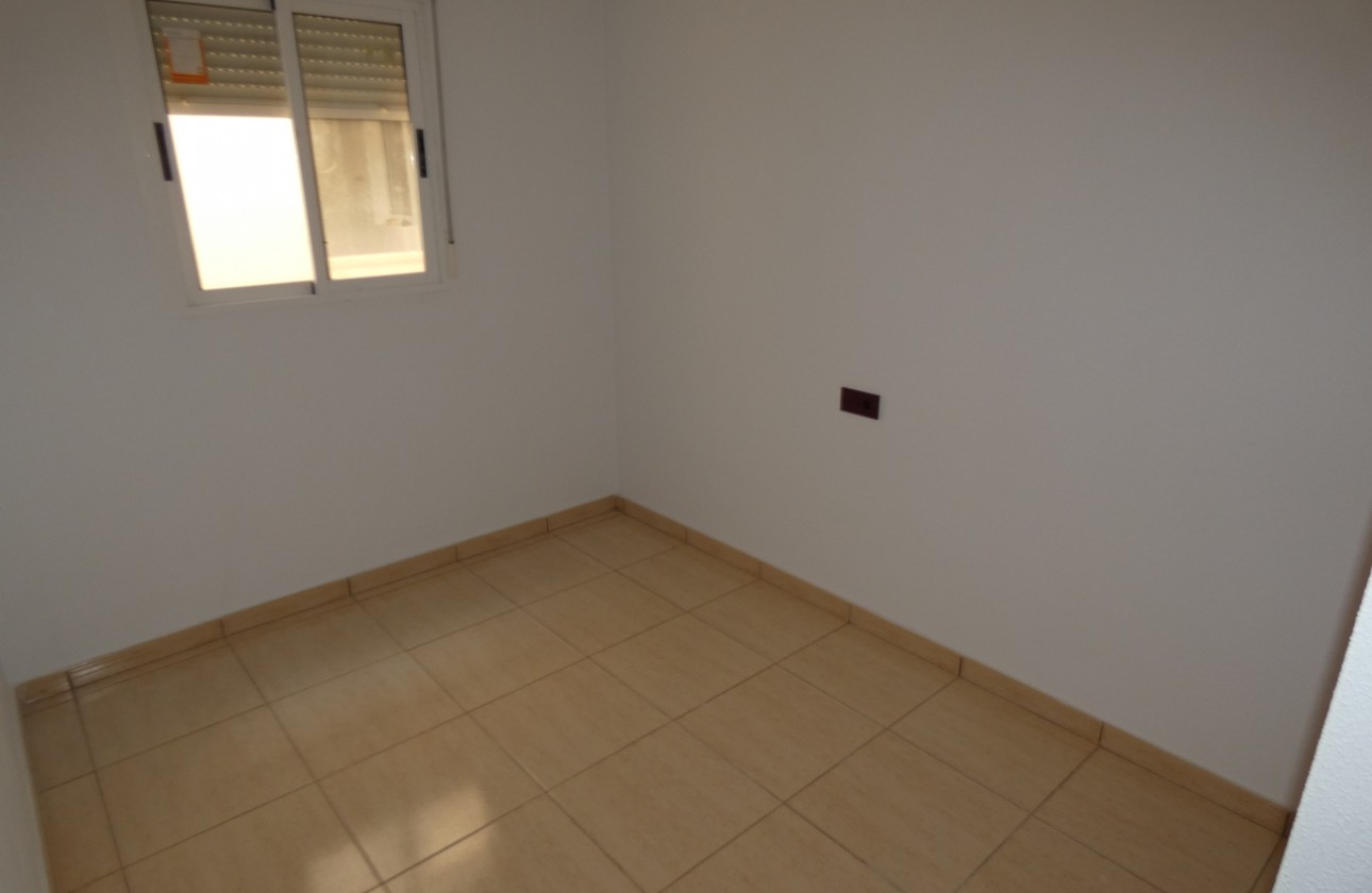 Reventa - Apartamento / piso - Algorfa