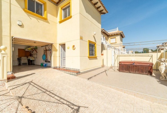 Reventa - Chalet - Orihuela Costa - La Zenia