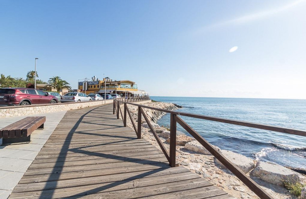 Reventa - Chalet - Orihuela Costa - La Zenia