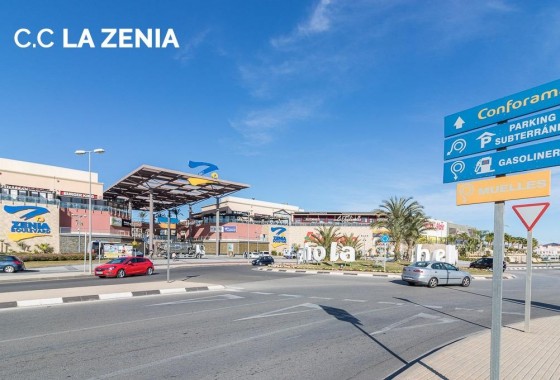 Reventa - Chalet - Orihuela Costa - La Zenia