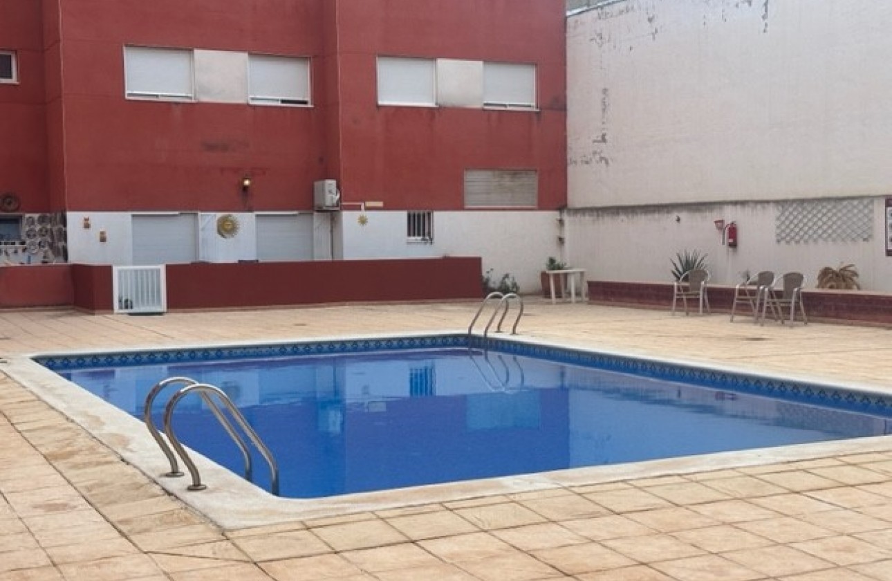 Resale - Apartment / flat - Almoradí