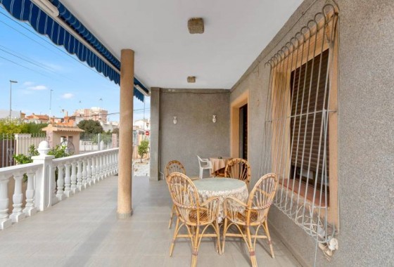 Revente - Single family house - Torrevieja - Nueva Torrevieja