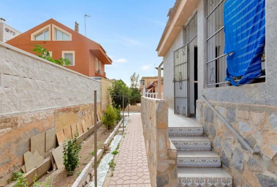 Revente - Single family house - Torrevieja - Nueva Torrevieja