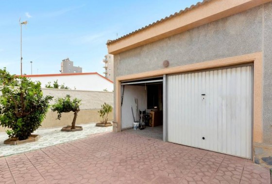 Revente - Single family house - Torrevieja - Nueva Torrevieja